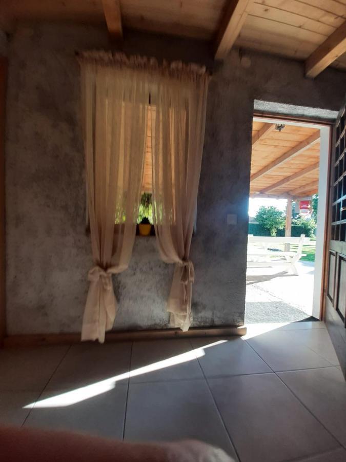 Balabani Local Stay Golubovci Eksteriør bilde